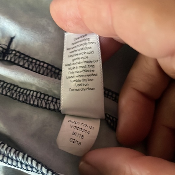 ATHLETA Women’s Running Shorts Size 0 - Picture 5 of 5